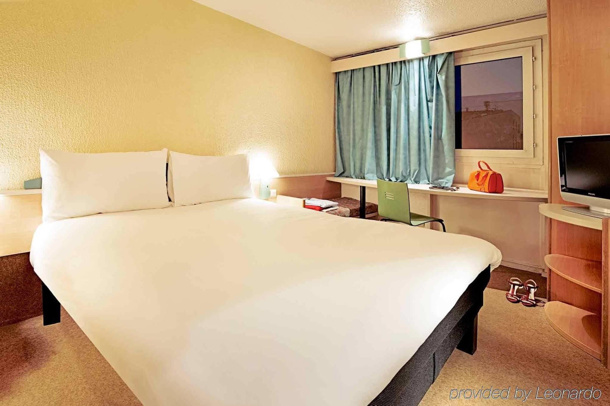 Ibis Mulhouse Ile Napoleon Hotel Sausheim Ngoại thất bức ảnh